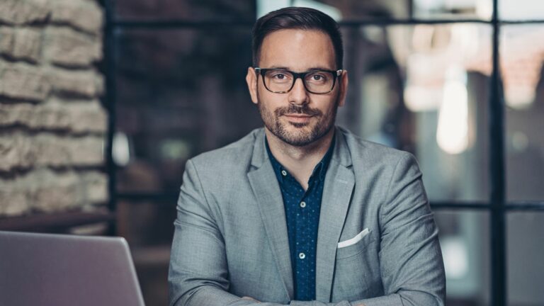 Lire la suite à propos de l’article Les clés du succès pour les entrepreneurs en 2023 : Tendances, Défis et Stratégies Innovantes